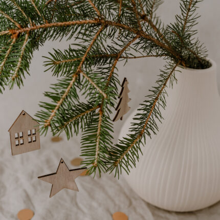 Dřevěná závěsná dekorace hvězdička set 8 přírodní_2